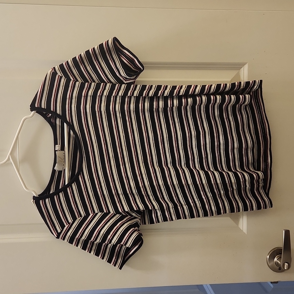 Maggie stripped t-shirt size large